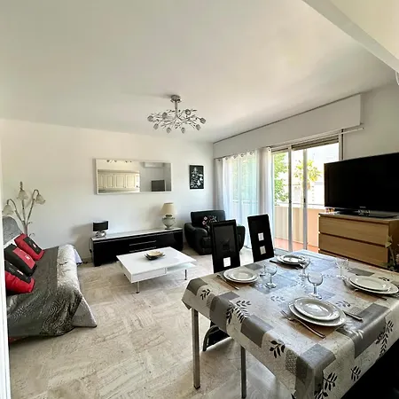 2 Pieces Sur 60m2