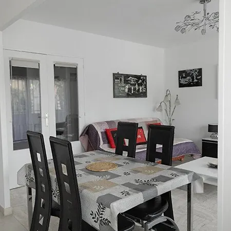 2 Pieces Sur 60m2 *