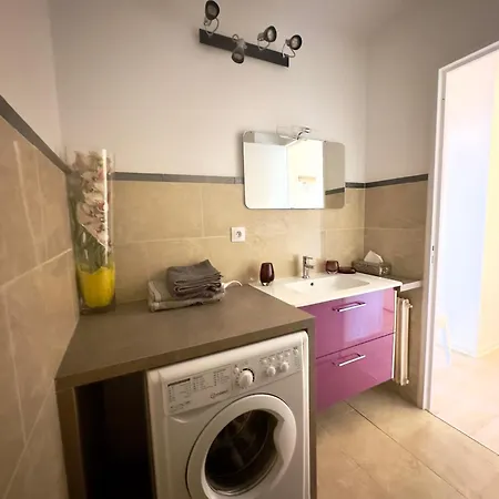 Apartment 2 Pieces Sur 60m2 *