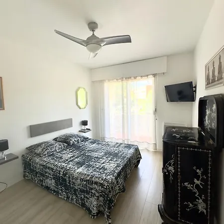 2 Pieces Sur 60m2 Apartment Cavalaire-sur-Mer