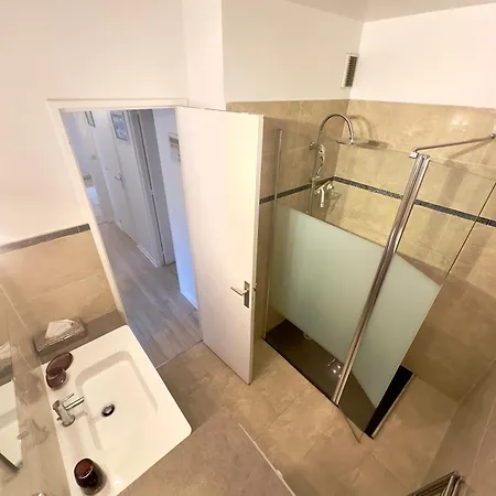 2 Pieces Sur 60m2 * Cavalaire-sur-Mer