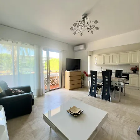 2 Pieces Sur 60m2 Apartment Cavalaire-sur-Mer
