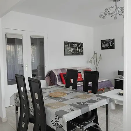 2 Pieces Sur 60m2 Cavalaire-sur-Mer